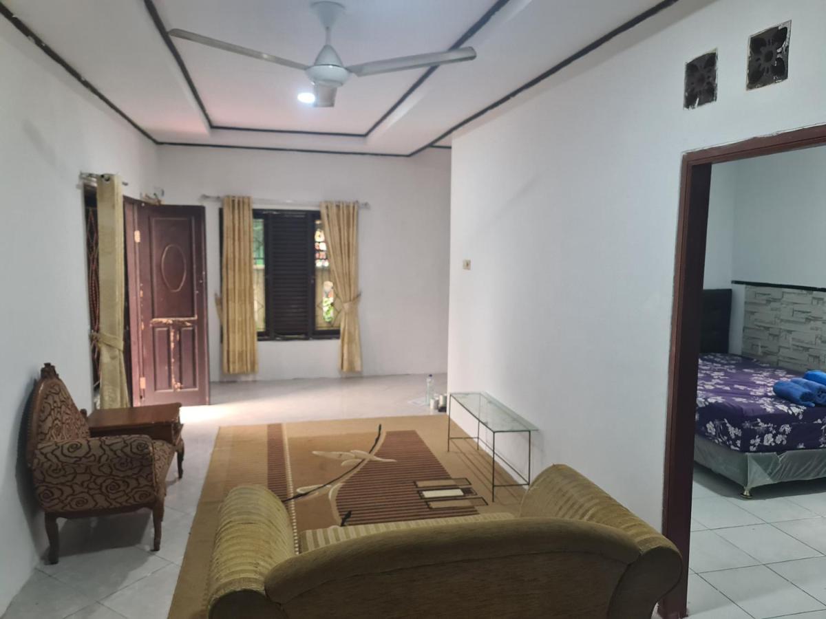 Kampung Istal Villa Pamijahan Bogor Esterno foto