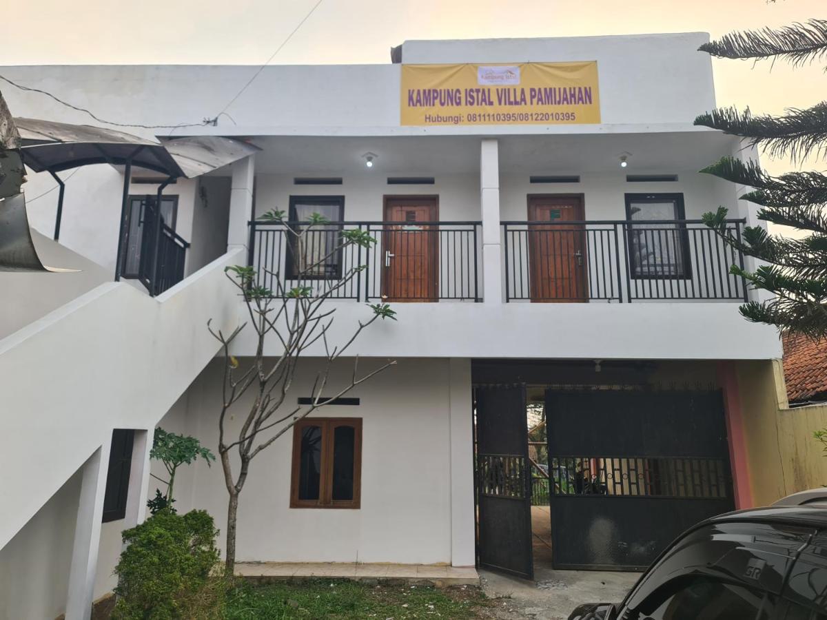 Kampung Istal Villa Pamijahan Bogor Esterno foto