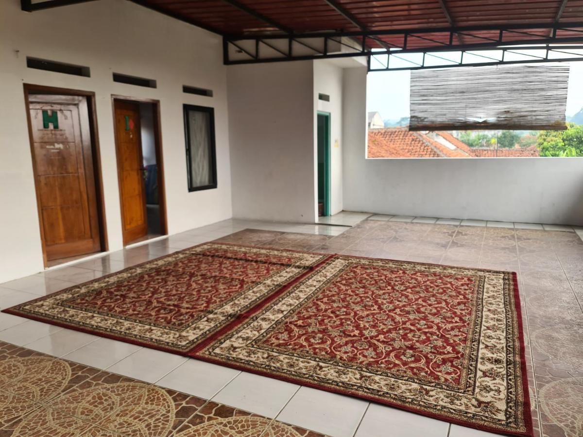 Kampung Istal Villa Pamijahan Bogor Esterno foto